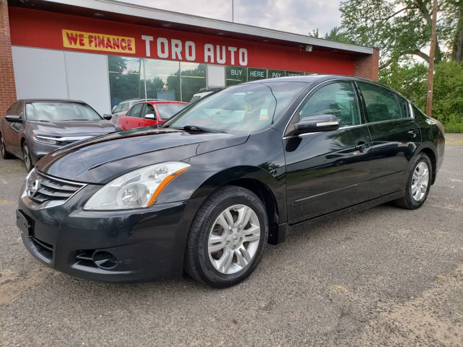 2011 Nissan Altima 4dr Sdn I4 CVT 2.5 SL Sun roof Alloy WHeels, available for sale in East Windsor, Connecticut | Toro Auto. East Windsor, Connecticut