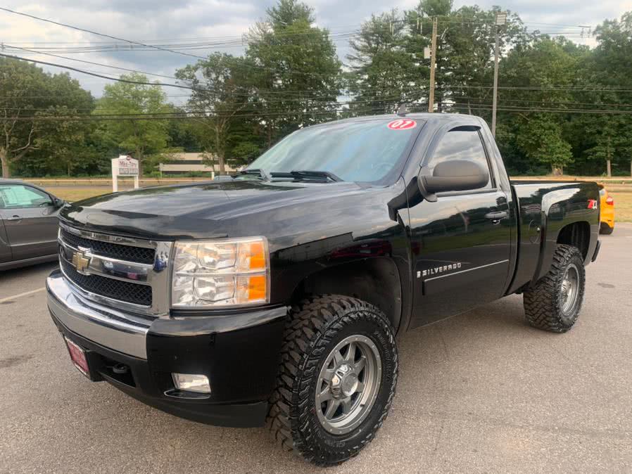 2007 Chevrolet Silverado 1500 4WD Reg Cab 119.0" LT w/1LT, available for sale in South Windsor, Connecticut | Mike And Tony Auto Sales, Inc. South Windsor, Connecticut