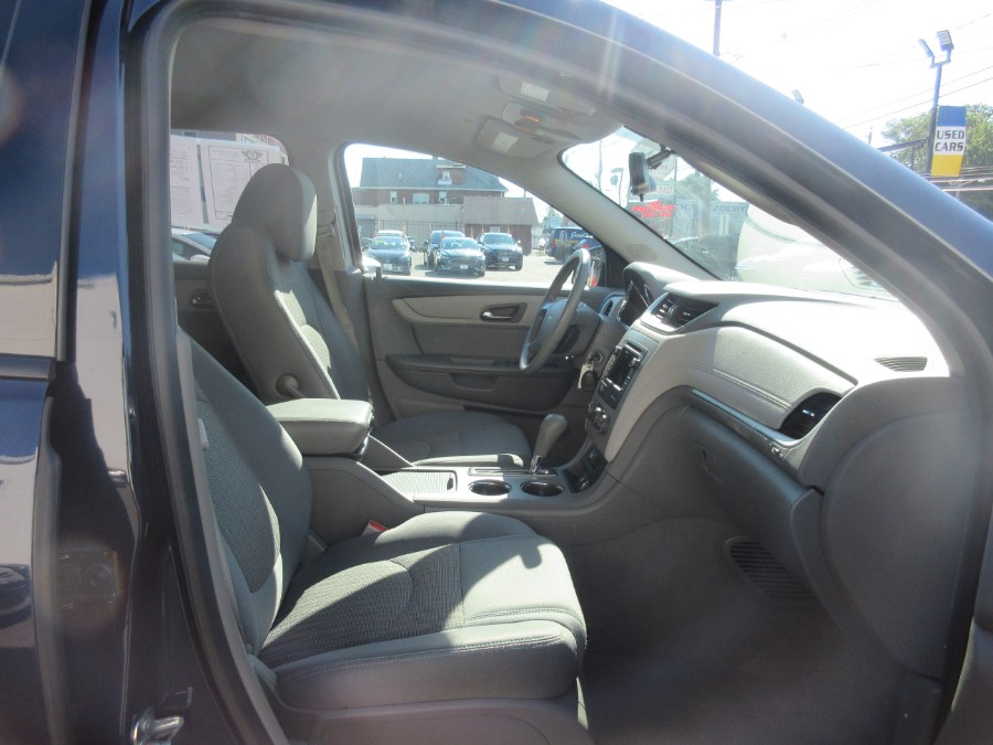 2017 Chevrolet Traverse AWD 4dr LS, available for sale in Linden, New Jersey | Route 27 Auto Mall. Linden, New Jersey 2017 Chevrolet Traverse AWD 4dr LS, available for sale in Linden, New Jersey | Route 27 Auto Mall. Linden, New Jersey