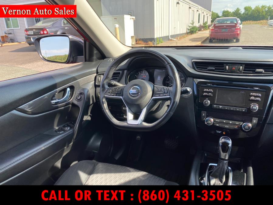 2017 Nissan Rogue 2017.5 AWD SV, available for sale in Manchester, Connecticut | Vernon Auto Sale & Service. Manchester, Connecticut 2017 Nissan Rogue 2017.5 AWD SV, available for sale in Manchester, Connecticut | Vernon Auto Sale & Service. Manchester, Connecticut