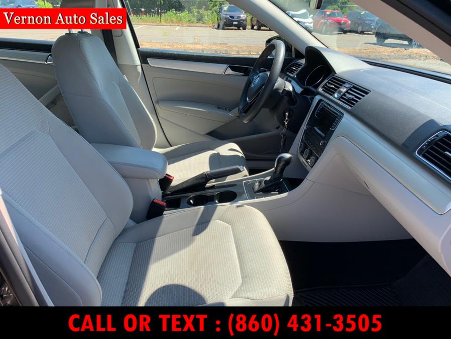Used Volkswagen Passat 4dr Sdn 1.8T Auto S PZEV 2016 | Vernon Auto Sale & Service. Manchester, Connecticut Used Volkswagen Passat 4dr Sdn 1.8T Auto S PZEV 2016 | Vernon Auto Sale & Service. Manchester, Connecticut
