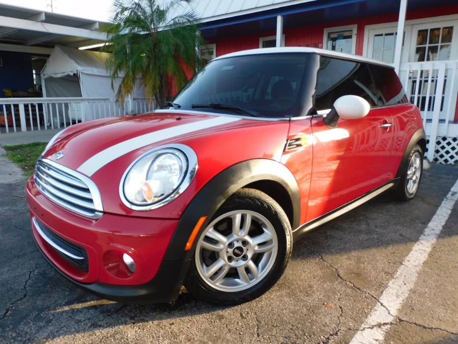 2013 MINI Cooper Hardtop 2dr Cpe, available for sale in Winter Park, Florida | Rahib Motors. Winter Park, Florida
