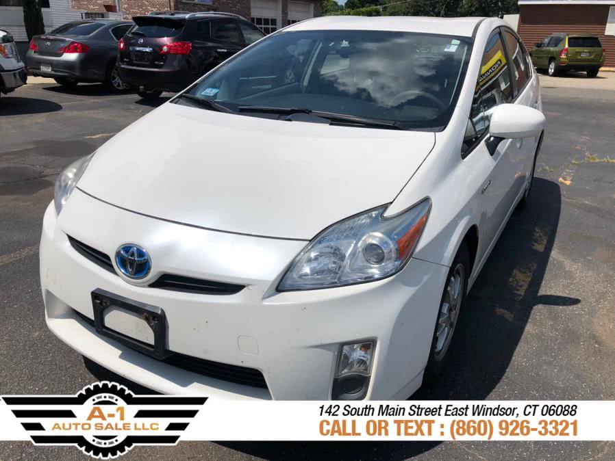 2010 Toyota Prius 5dr HB V (Natl), available for sale in East Windsor, Connecticut | A1 Auto Sale LLC. East Windsor, Connecticut