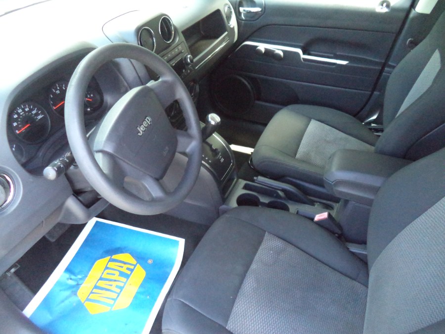 2009 Jeep Patriot FWD 4dr Sport, available for sale in Naugatuck, Connecticut | Riverside Motorcars, LLC. Naugatuck, Connecticut 2009 Jeep Patriot FWD 4dr Sport, available for sale in Naugatuck, Connecticut | Riverside Motorcars, LLC. Naugatuck, Connecticut