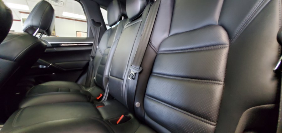 2016 Porsche Cayenne AWD 4dr, available for sale in Inwood, New York | 5 Towns Drive. Inwood, New York 2016 Porsche Cayenne AWD 4dr, available for sale in Inwood, New York | 5 Towns Drive. Inwood, New York