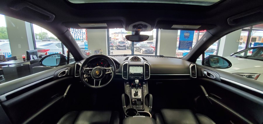 2016 Porsche Cayenne AWD 4dr, available for sale in Inwood, New York | 5 Towns Drive. Inwood, New York 2016 Porsche Cayenne AWD 4dr, available for sale in Inwood, New York | 5 Towns Drive. Inwood, New York