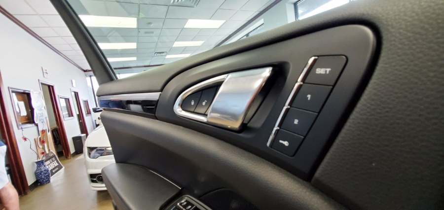 2016 Porsche Cayenne AWD 4dr, available for sale in Inwood, New York | 5 Towns Drive. Inwood, New York 2016 Porsche Cayenne AWD 4dr, available for sale in Inwood, New York | 5 Towns Drive. Inwood, New York
