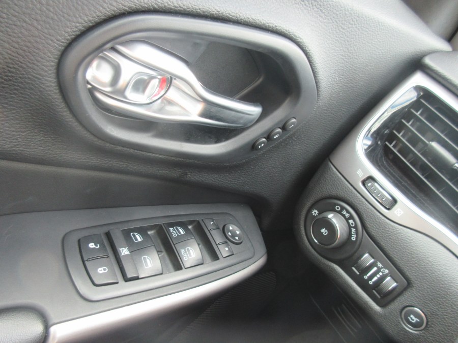 2019 Jeep Cherokee Limited FWD, available for sale in Linden, New Jersey | Route 27 Auto Mall. Linden, New Jersey 2019 Jeep Cherokee Limited FWD, available for sale in Linden, New Jersey | Route 27 Auto Mall. Linden, New Jersey