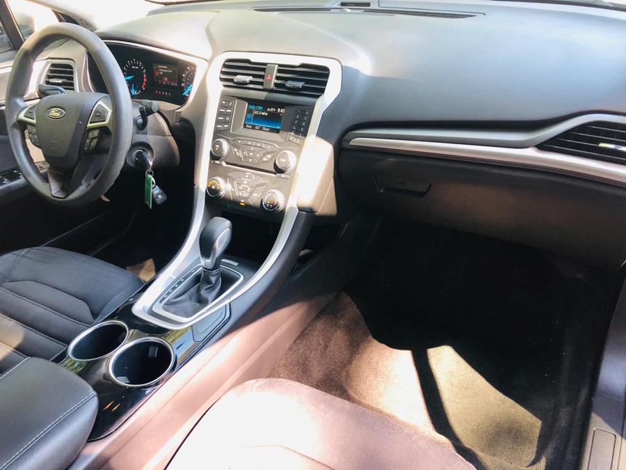 Used Ford Fusion 4dr Sdn SE FWD 2013 | Sena Motors Inc. Revere, Massachusetts Used Ford Fusion 4dr Sdn SE FWD 2013 | Sena Motors Inc. Revere, Massachusetts