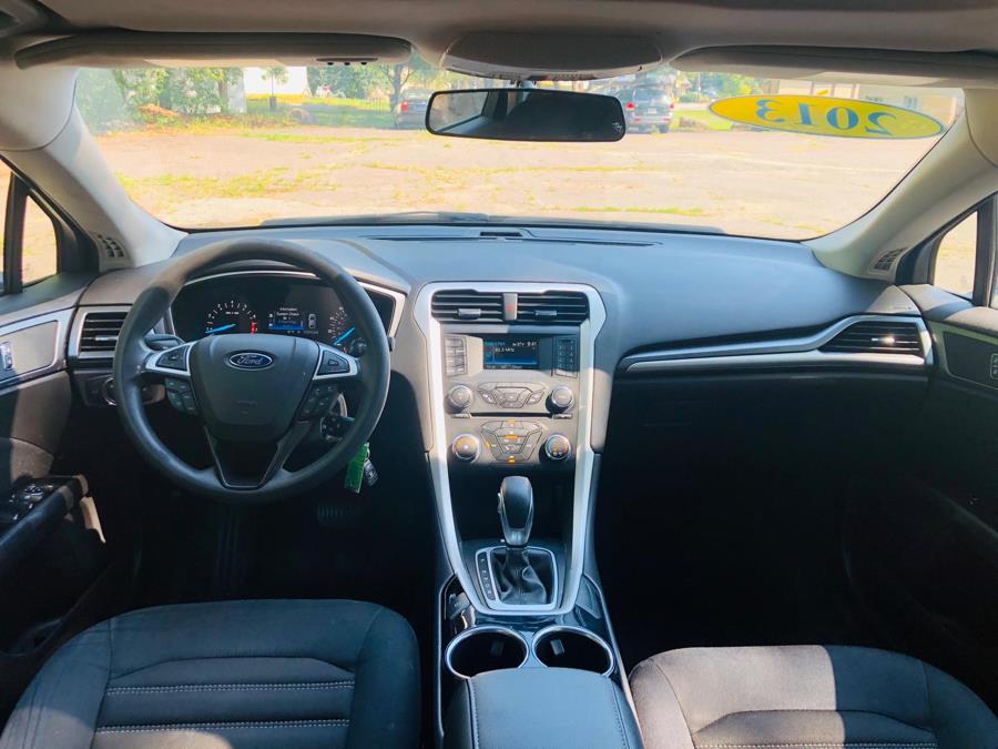 Used Ford Fusion 4dr Sdn SE FWD 2013 | Sena Motors Inc. Revere, Massachusetts Used Ford Fusion 4dr Sdn SE FWD 2013 | Sena Motors Inc. Revere, Massachusetts