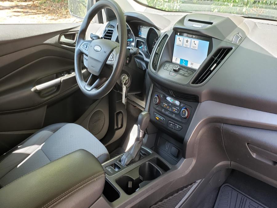 Used Ford Escape SE 4WD 2017 | Sena Motors Inc. Revere, Massachusetts Used Ford Escape SE 4WD 2017 | Sena Motors Inc. Revere, Massachusetts