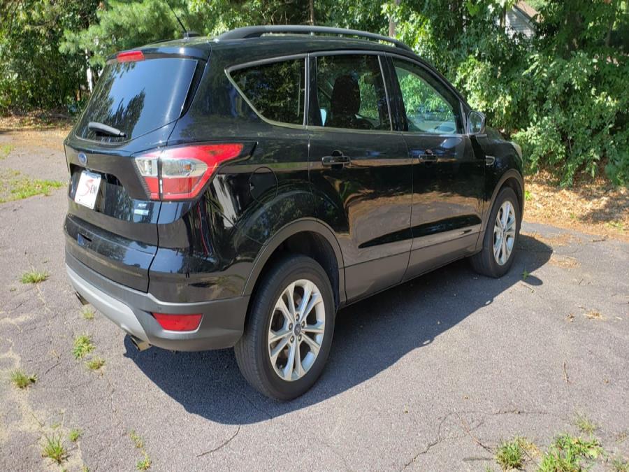 Used Ford Escape SE 4WD 2017 | Sena Motors Inc. Revere, Massachusetts Used Ford Escape SE 4WD 2017 | Sena Motors Inc. Revere, Massachusetts
