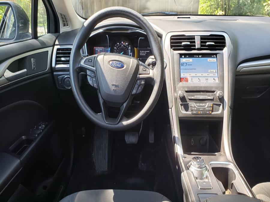 Used Ford Fusion SE FWD 2017 | Sena Motors Inc. Revere, Massachusetts Used Ford Fusion SE FWD 2017 | Sena Motors Inc. Revere, Massachusetts