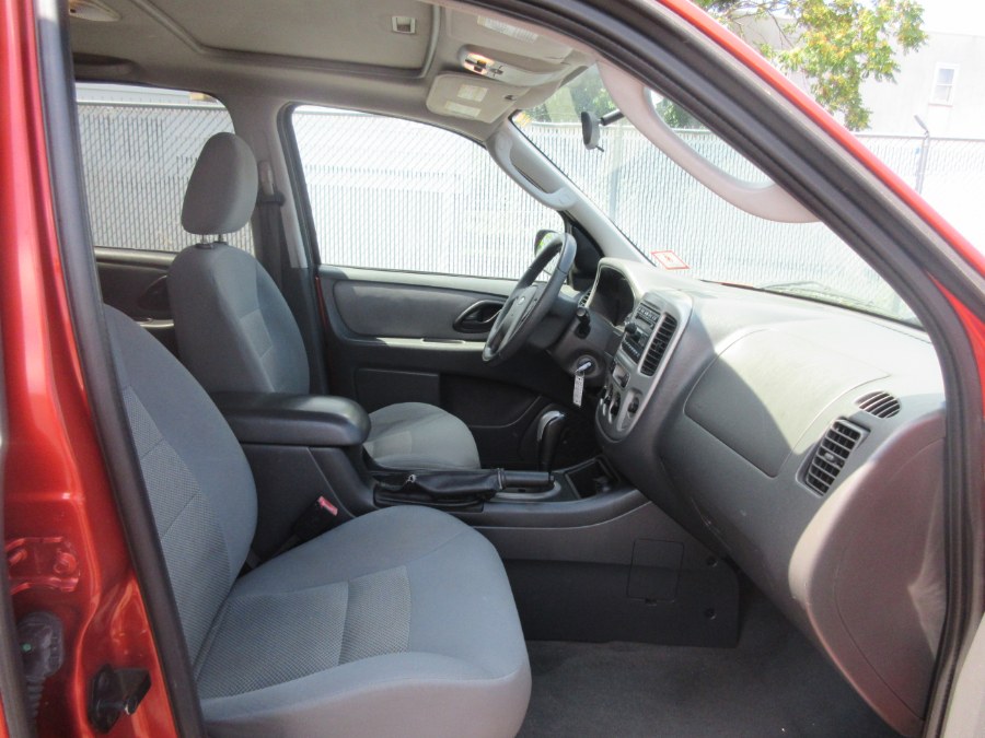 Used Ford Escape 4dr 3.0L XLT Sport 4WD 2006 | Route 27 Auto Mall. Linden, New Jersey Used Ford Escape 4dr 3.0L XLT Sport 4WD 2006 | Route 27 Auto Mall. Linden, New Jersey