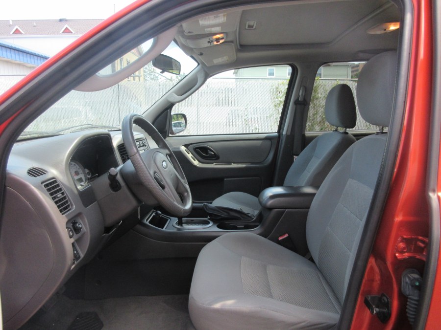 Used Ford Escape 4dr 3.0L XLT Sport 4WD 2006 | Route 27 Auto Mall. Linden, New Jersey Used Ford Escape 4dr 3.0L XLT Sport 4WD 2006 | Route 27 Auto Mall. Linden, New Jersey