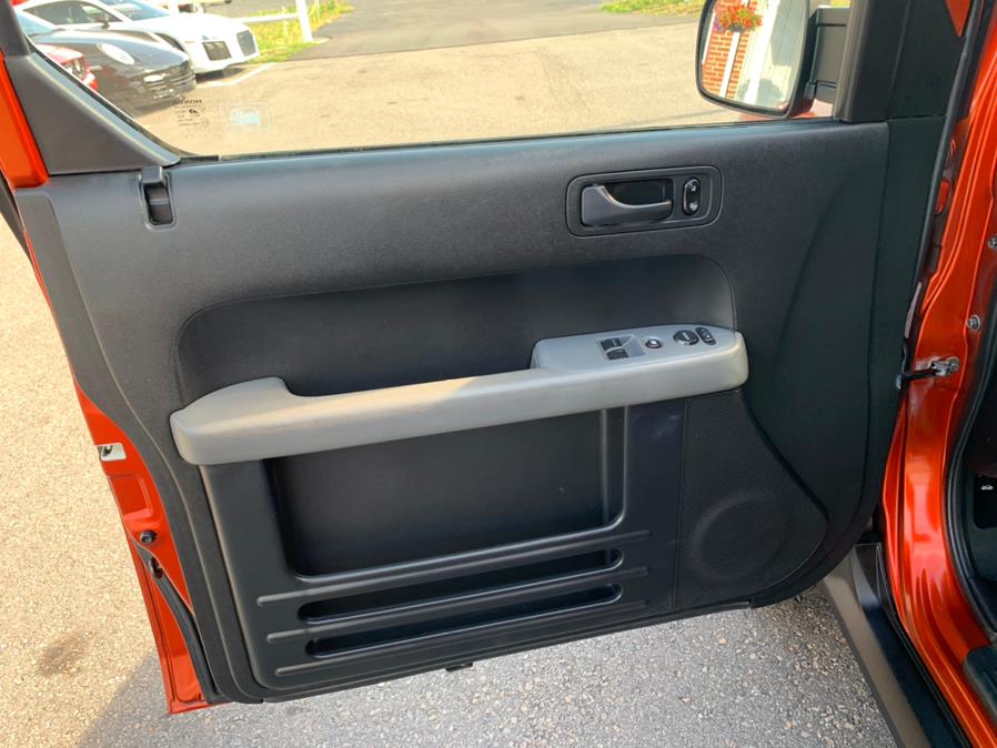 2005 Honda Element 2WD LX AT, available for sale in South Windsor, Connecticut | Mike And Tony Auto Sales, Inc. South Windsor, Connecticut 2005 Honda Element 2WD LX AT, available for sale in South Windsor, Connecticut | Mike And Tony Auto Sales, Inc. South Windsor, Connecticut