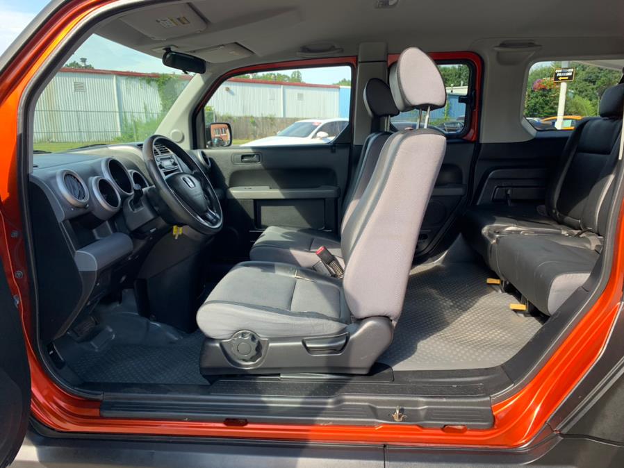 2005 Honda Element 2WD LX AT, available for sale in South Windsor, Connecticut | Mike And Tony Auto Sales, Inc. South Windsor, Connecticut 2005 Honda Element 2WD LX AT, available for sale in South Windsor, Connecticut | Mike And Tony Auto Sales, Inc. South Windsor, Connecticut