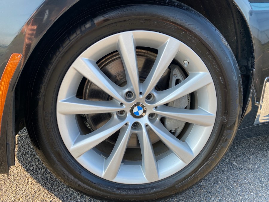 2018 BMW 7-Series 740i xDrive Sedan photo