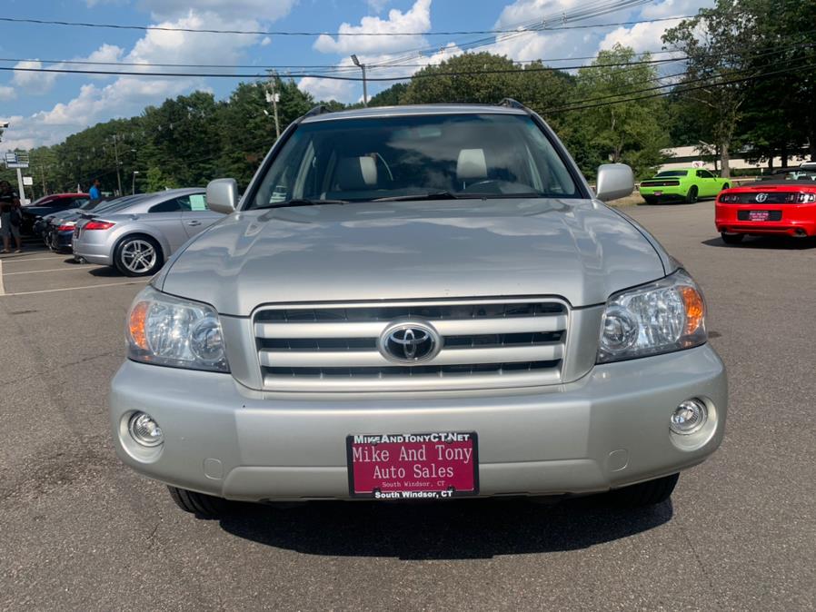 2005 Toyota Highlander 4dr V6 4WD Limited w/3rd Row, available for sale in South Windsor, Connecticut | Mike And Tony Auto Sales, Inc. South Windsor, Connecticut 2005 Toyota Highlander 4dr V6 4WD Limited w/3rd Row, available for sale in South Windsor, Connecticut | Mike And Tony Auto Sales, Inc. South Windsor, Connecticut