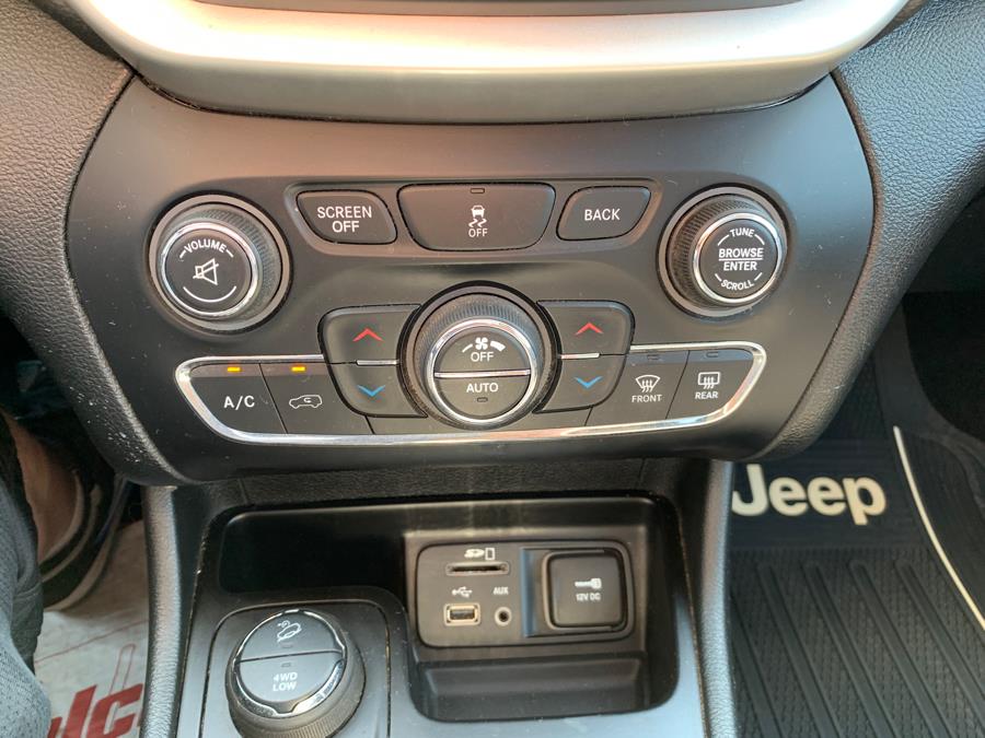 2014 Jeep Cherokee 4WD 4dr Altitude, available for sale in Merrimack, New Hampshire | Merrimack Autosport. Merrimack, New Hampshire 2014 Jeep Cherokee 4WD 4dr Altitude, available for sale in Merrimack, New Hampshire | Merrimack Autosport. Merrimack, New Hampshire