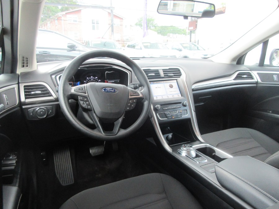 Used Ford Fusion SE FWD 2017 | Route 27 Auto Mall. Linden, New Jersey Used Ford Fusion SE FWD 2017 | Route 27 Auto Mall. Linden, New Jersey
