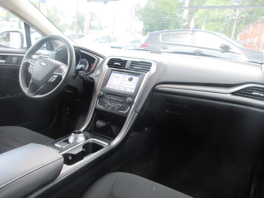 Used Ford Fusion SE FWD 2017 | Route 27 Auto Mall. Linden, New Jersey Used Ford Fusion SE FWD 2017 | Route 27 Auto Mall. Linden, New Jersey