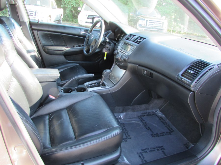 2006 Honda Accord Sdn EX-L AT, available for sale in East Windsor, Connecticut | United Auto Sales of E Windsor, Inc. East Windsor, Connecticut 2006 Honda Accord Sdn EX-L AT, available for sale in East Windsor, Connecticut | United Auto Sales of E Windsor, Inc. East Windsor, Connecticut