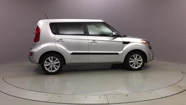 2013 Kia Soul 5dr Wgn Auto +, available for sale in Naugatuck, Connecticut | J&M Automotive Sls&Svc LLC. Naugatuck, Connecticut 2013 Kia Soul 5dr Wgn Auto +, available for sale in Naugatuck, Connecticut | J&M Automotive Sls&Svc LLC. Naugatuck, Connecticut