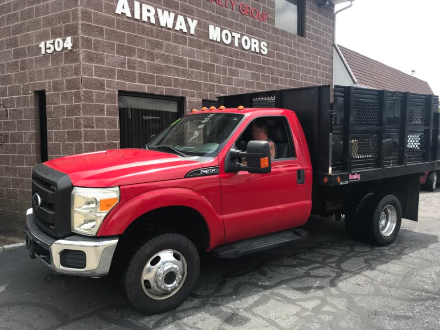 2011 Ford Super Duty F-350 DRW 4WD Reg Cab 165" WB 84" CA XLT, available for sale in Bridgeport, Connecticut | Airway Motors. Bridgeport, Connecticut