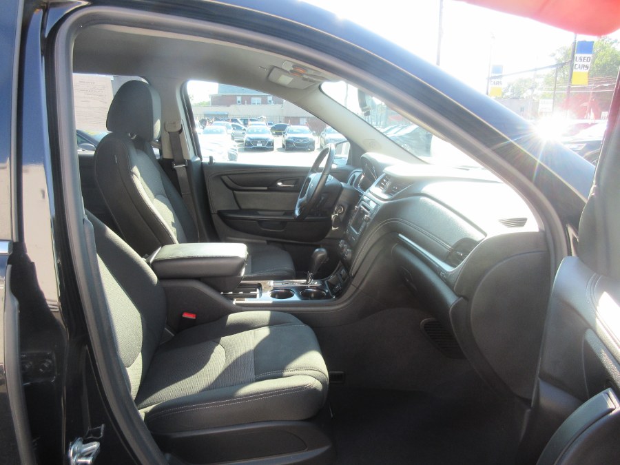 2017 Chevrolet Traverse AWD 4dr LT w/1LT, available for sale in Linden, New Jersey | Route 27 Auto Mall. Linden, New Jersey 2017 Chevrolet Traverse AWD 4dr LT w/1LT, available for sale in Linden, New Jersey | Route 27 Auto Mall. Linden, New Jersey
