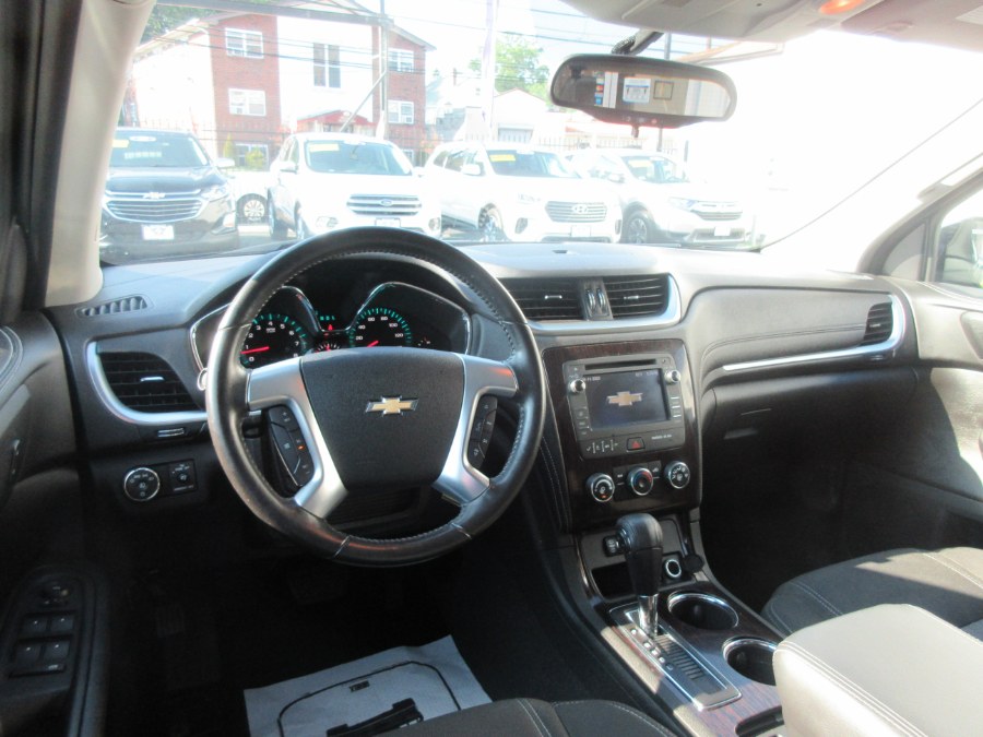 2017 Chevrolet Traverse AWD 4dr LT w/1LT, available for sale in Linden, New Jersey | Route 27 Auto Mall. Linden, New Jersey 2017 Chevrolet Traverse AWD 4dr LT w/1LT, available for sale in Linden, New Jersey | Route 27 Auto Mall. Linden, New Jersey