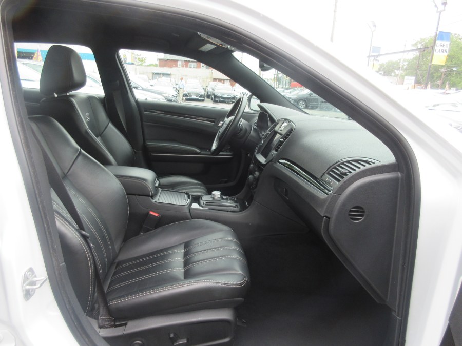 2019 Chrysler 300 300S RWD, available for sale in Linden, New Jersey | Route 27 Auto Mall. Linden, New Jersey 2019 Chrysler 300 300S RWD, available for sale in Linden, New Jersey | Route 27 Auto Mall. Linden, New Jersey