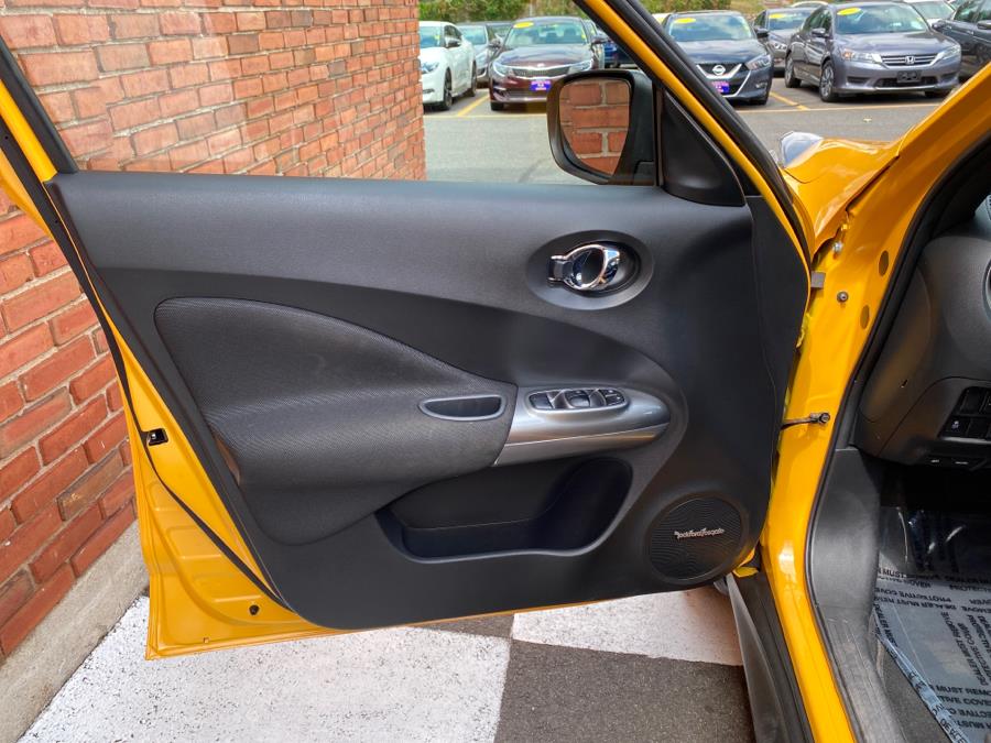2016 Nissan JUKE 5dr Wgn SV AWD, available for sale in Waterbury, Connecticut | National Auto Brokers, Inc.. Waterbury, Connecticut 2016 Nissan JUKE 5dr Wgn SV AWD, available for sale in Waterbury, Connecticut | National Auto Brokers, Inc.. Waterbury, Connecticut
