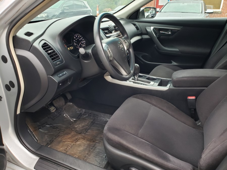 Used Nissan Altima 4dr Sdn I4 2.5 S 2013 | Toro Auto. East Windsor, Connecticut Used Nissan Altima 4dr Sdn I4 2.5 S 2013 | Toro Auto. East Windsor, Connecticut