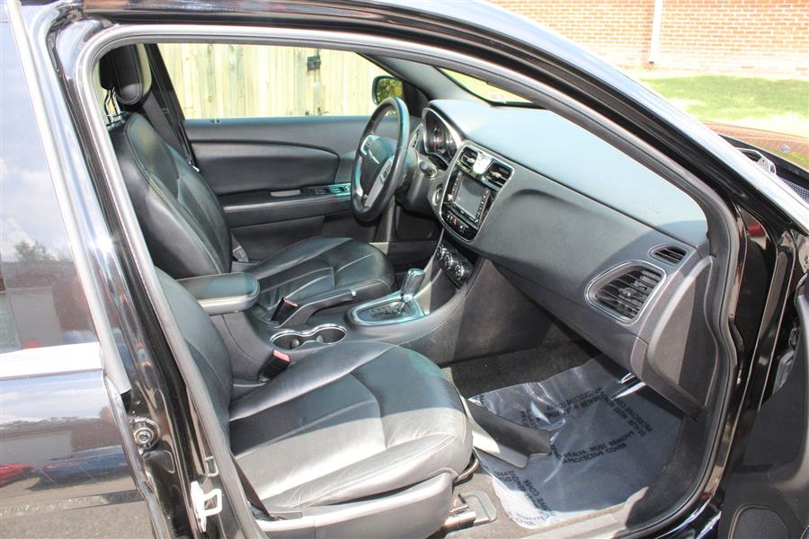 Used Chrysler 200 4dr Sdn Limited 2011 | CARMANIA USA. Chesapeake, Virginia Used Chrysler 200 4dr Sdn Limited 2011 | CARMANIA USA. Chesapeake, Virginia