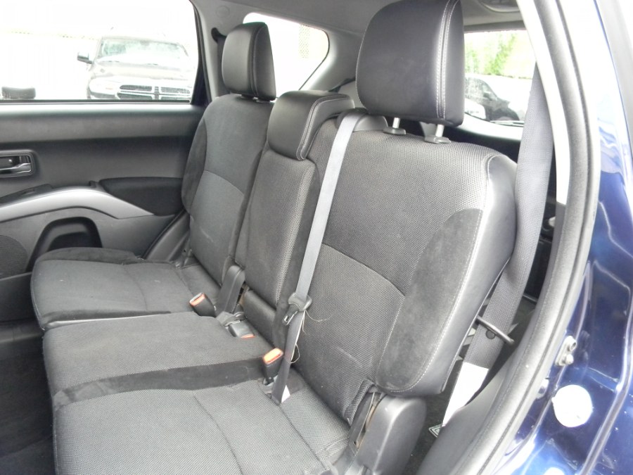 2012 Mitsubishi Outlander 4WD 4dr SE, available for sale in Paterson, New Jersey | DZ Automall. Paterson, New Jersey 2012 Mitsubishi Outlander 4WD 4dr SE, available for sale in Paterson, New Jersey | DZ Automall. Paterson, New Jersey