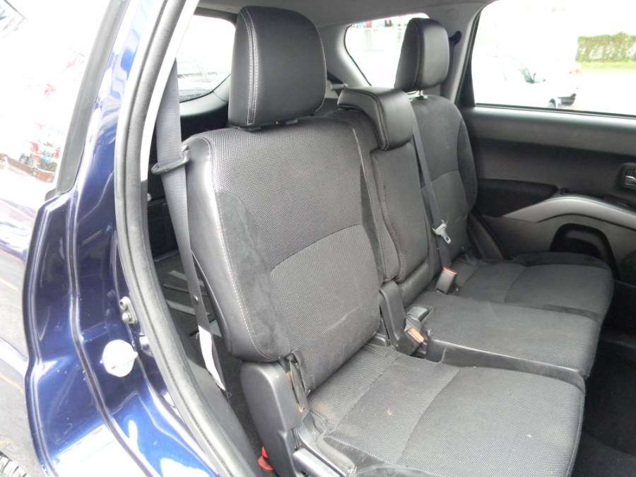 2012 Mitsubishi Outlander 4WD 4dr SE, available for sale in Paterson, New Jersey | DZ Automall. Paterson, New Jersey 2012 Mitsubishi Outlander 4WD 4dr SE, available for sale in Paterson, New Jersey | DZ Automall. Paterson, New Jersey