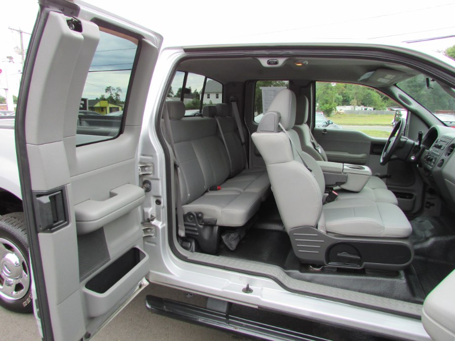 2007 Ford F-150 4WD Supercab 145" XL, available for sale in East Windsor, Connecticut | United Auto Sales of E Windsor, Inc. East Windsor, Connecticut 2007 Ford F-150 4WD Supercab 145" XL, available for sale in East Windsor, Connecticut | United Auto Sales of E Windsor, Inc. East Windsor, Connecticut