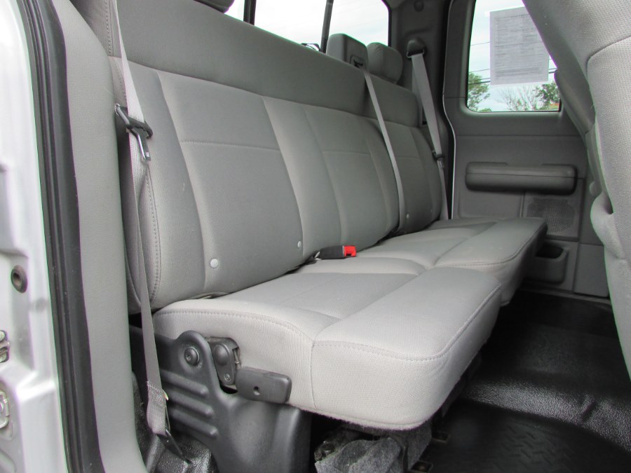 2007 Ford F-150 4WD Supercab 145" XL, available for sale in East Windsor, Connecticut | United Auto Sales of E Windsor, Inc. East Windsor, Connecticut 2007 Ford F-150 4WD Supercab 145" XL, available for sale in East Windsor, Connecticut | United Auto Sales of E Windsor, Inc. East Windsor, Connecticut