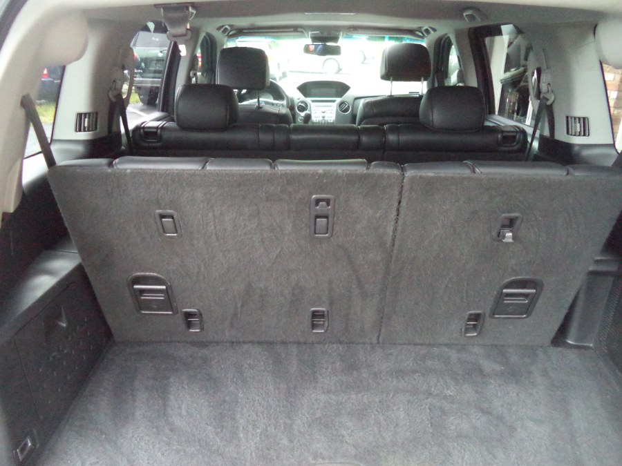 2011 Honda Pilot 4WD 4dr EX-L w/Navi, available for sale in Naugatuck, Connecticut | Riverside Motorcars, LLC. Naugatuck, Connecticut 2011 Honda Pilot 4WD 4dr EX-L w/Navi, available for sale in Naugatuck, Connecticut | Riverside Motorcars, LLC. Naugatuck, Connecticut