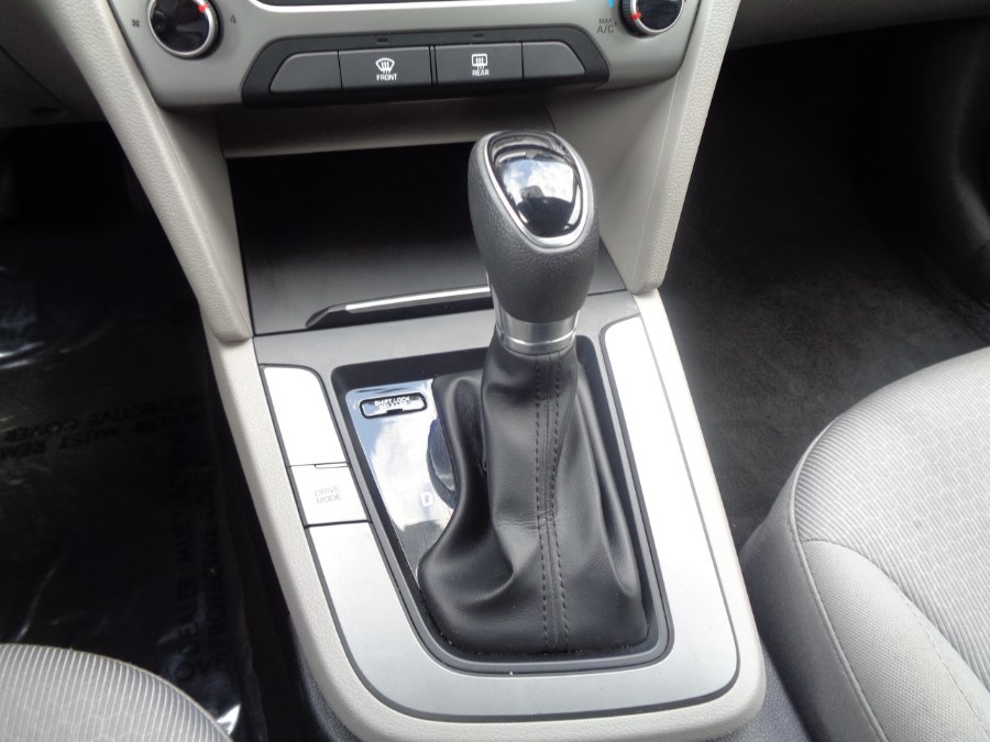 2018 Hyundai Elantra SEL 2.0L Auto SULEV (Alabama), available for sale in Valley Stream, New York | NY Auto Traders. Valley Stream, New York 2018 Hyundai Elantra SEL 2.0L Auto SULEV (Alabama), available for sale in Valley Stream, New York | NY Auto Traders. Valley Stream, New York
