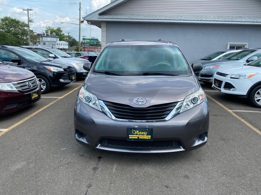 2013 Toyota Sienna 5dr 8-Pass Van V6 LE FWD, available for sale in Little Ferry, New Jersey | Victoria Preowned Autos Inc. Little Ferry, New Jersey