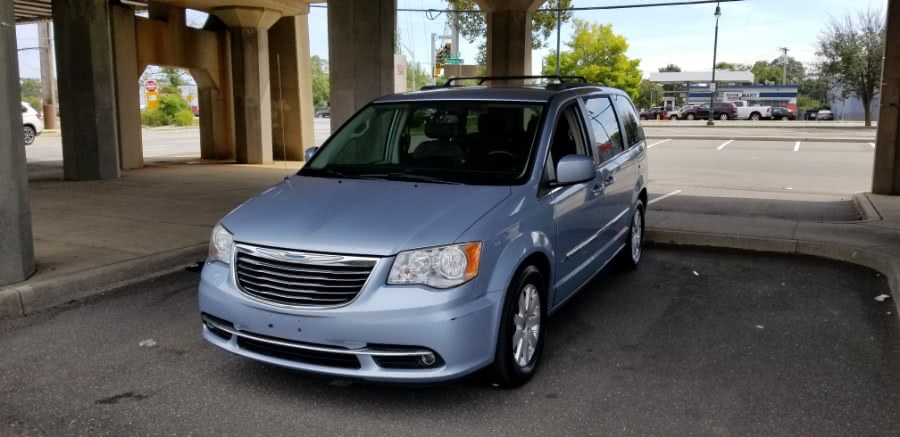 2013 Chrysler Town & Country 4dr Wgn Touring L, available for sale in Baldwin, New York | Carmoney Auto Sales. Baldwin, New York