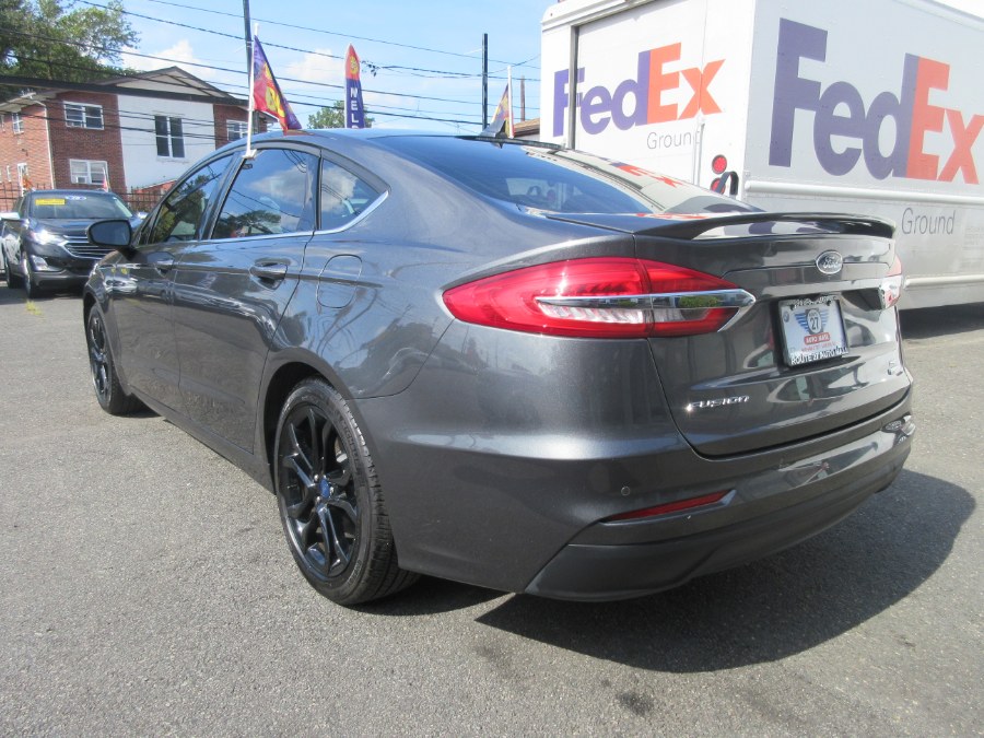 2019 Ford Fusion SE FWD photo