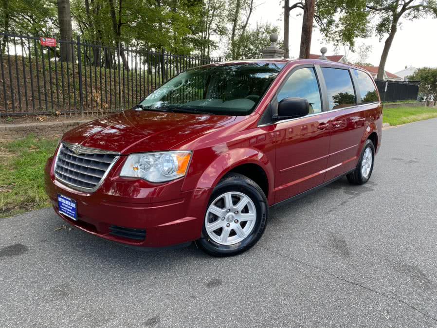 Used 2010 Chrysler Town & Country in Little Ferry, New Jersey | Daytona Auto Sales. Little Ferry, New Jersey