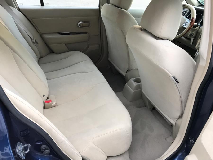 2009 nissan versa seat covers