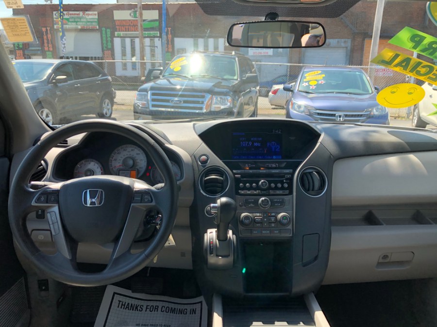 Used Honda Pilot 4WD 4dr LX 2014 | Affordable Motors Inc. Bridgeport, Connecticut Used Honda Pilot 4WD 4dr LX 2014 | Affordable Motors Inc. Bridgeport, Connecticut