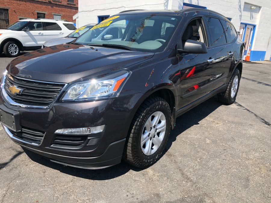 Used Chevrolet Traverse FWD 4dr LS w/1LS 2016 | Affordable Motors Inc. Bridgeport, Connecticut Used Chevrolet Traverse FWD 4dr LS w/1LS 2016 | Affordable Motors Inc. Bridgeport, Connecticut