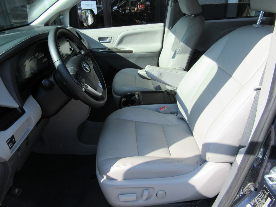 2020 Toyota Sienna XLE Premium FWD 8-Passenger (Natl), available for sale in Woodside, New York | Pepmore Auto Sales Inc.. Woodside, New York 2020 Toyota Sienna XLE Premium FWD 8-Passenger (Natl), available for sale in Woodside, New York | Pepmore Auto Sales Inc.. Woodside, New York