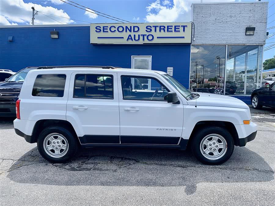 2015 Jeep Patriot FWD 4dr Sport, available for sale in Manchester, New Hampshire | Second Street Auto Sales Inc. Manchester, New Hampshire 2015 Jeep Patriot FWD 4dr Sport, available for sale in Manchester, New Hampshire | Second Street Auto Sales Inc. Manchester, New Hampshire
